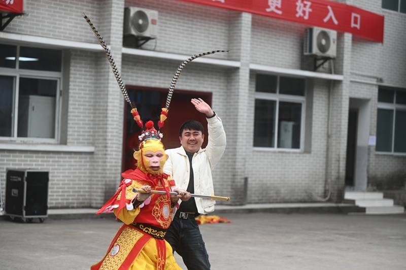 現(xiàn)場(chǎng)歡樂互動(dòng)（歐言攝）