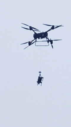 無人機運輸機械狗開展救援場景模擬