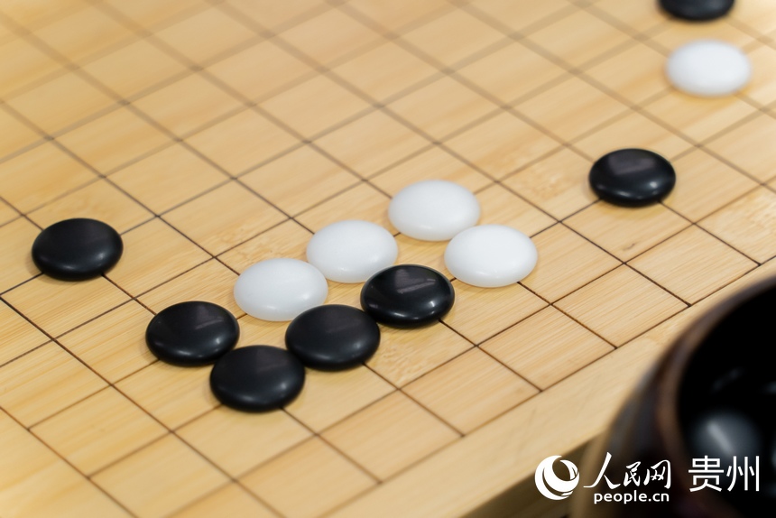 第十五屆全國(guó)運(yùn)動(dòng)會(huì)群眾比賽圍棋項(xiàng)目貴州省選拔賽現(xiàn)場(chǎng)。人民網(wǎng)記者 涂敏攝