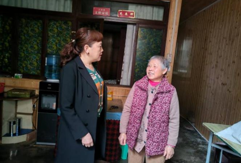 2、探訪。