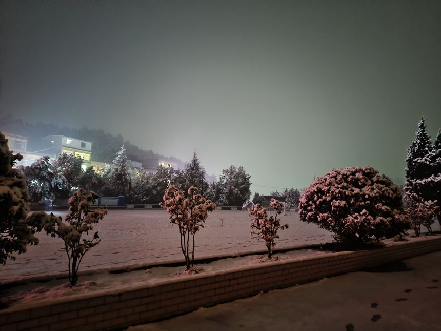赫章縣古達(dá)鄉(xiāng)迎來2025年第一場雪。韓德江攝