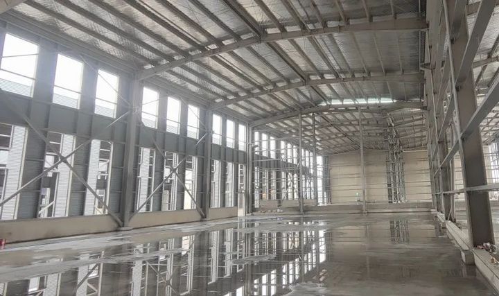 2 圖為全新的廠房?jī)?nèi)景。圖由工行南明支行提供.jpg