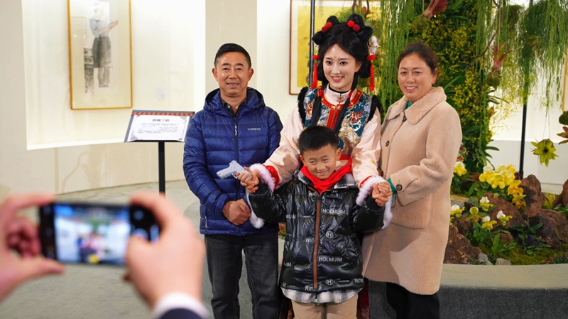 1、珍稀兜蘭綻放多彩貴州城，植物界“大熊貓”等你打卡。