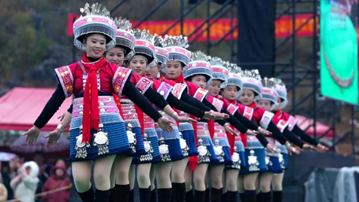 惠水萬(wàn)人共赴“藏滂哈”節(jié) 。