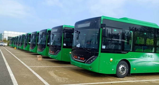 新增一批新能源公交車。圖片由甕安縣融媒體中心提供