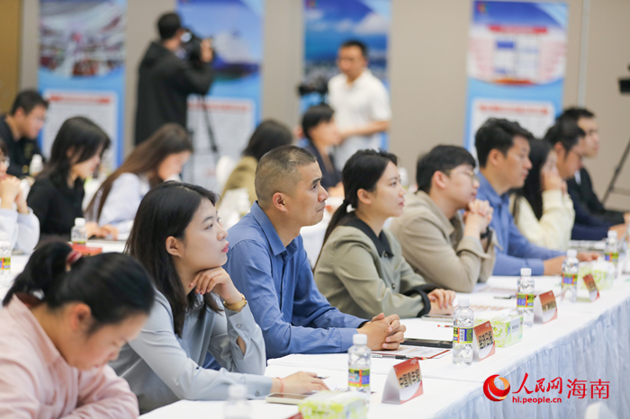 新聞發(fā)布會(huì)現(xiàn)場(chǎng)。人民網(wǎng)記者 牛良玉攝