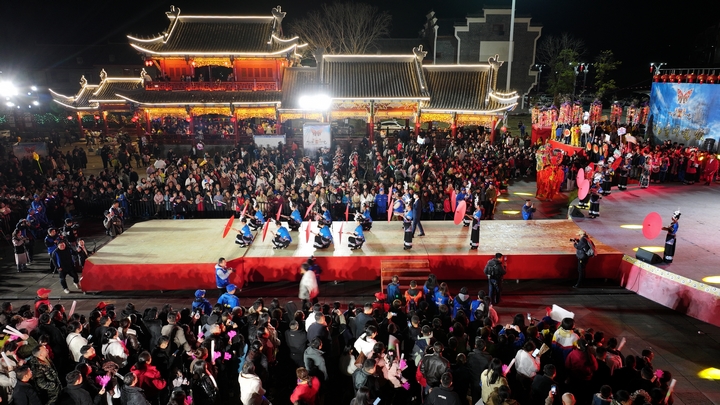 苗族婚俗表演.jpg