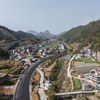 G243普安至水龍公路（普安至牛場(chǎng)段）改擴(kuò)建工程正在如火如荼地進(jìn)行中，目前項(xiàng)目進(jìn)度已完成60%工程量……