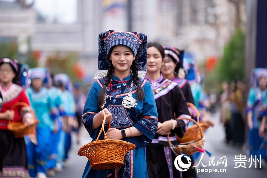 “三月十三”民俗文化節(jié)現(xiàn)場。人民網(wǎng)記者 涂敏攝