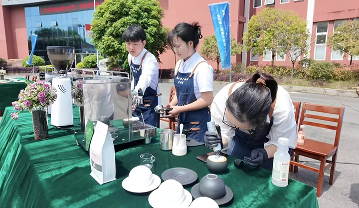 2025貴州省“人才日”銅仁市系列活動(dòng)暨全市第二屆職業(yè)技能人才大賽即將啟幕。
