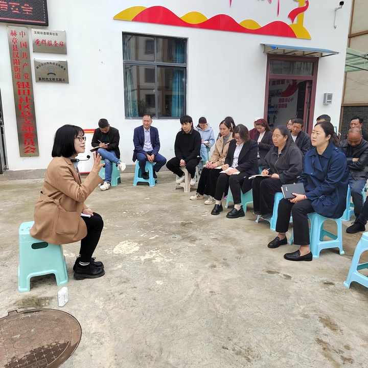 在赫章縣漢陽街道宣講現(xiàn)場  王俊 攝.jpg