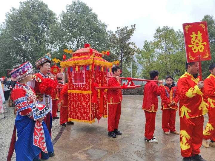 十里紅妝民俗活動（融媒體中心  供圖）.jpg
