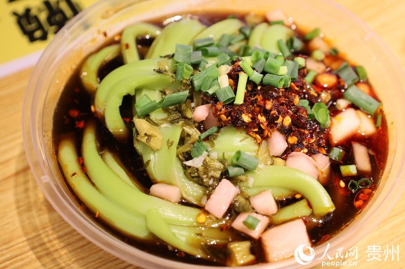 青巖米豆腐。人民網(wǎng) 潘佳倩攝