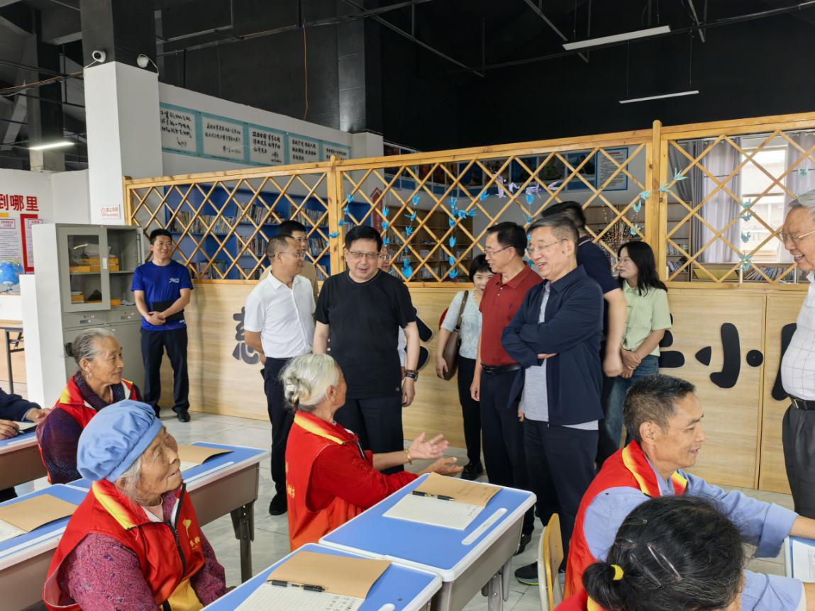 圖為調(diào)研工作現(xiàn)場。