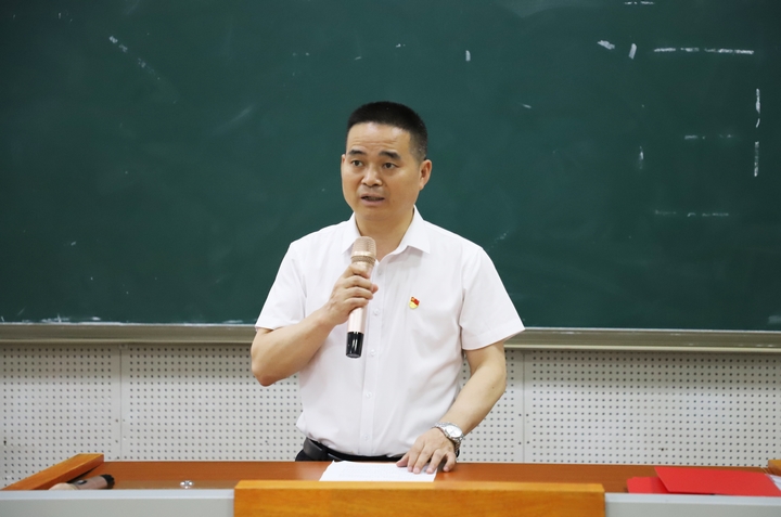 黨委副書記黃勝出席活動(dòng)并致辭.JPG