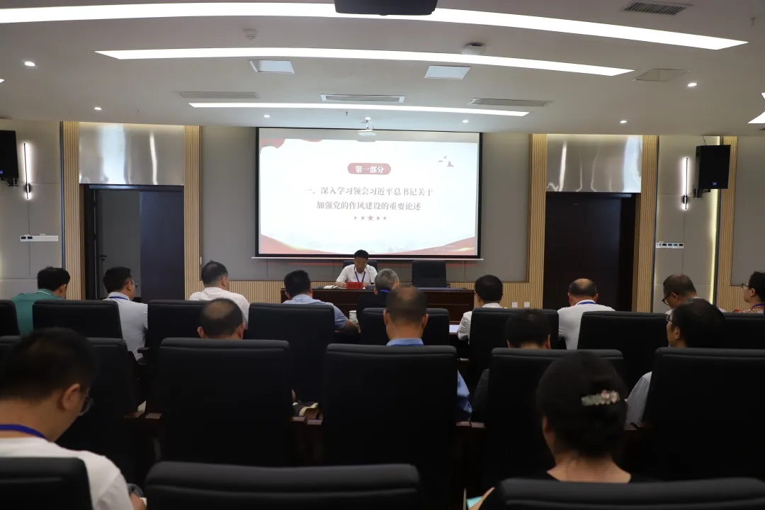 講課現(xiàn)場(chǎng)。