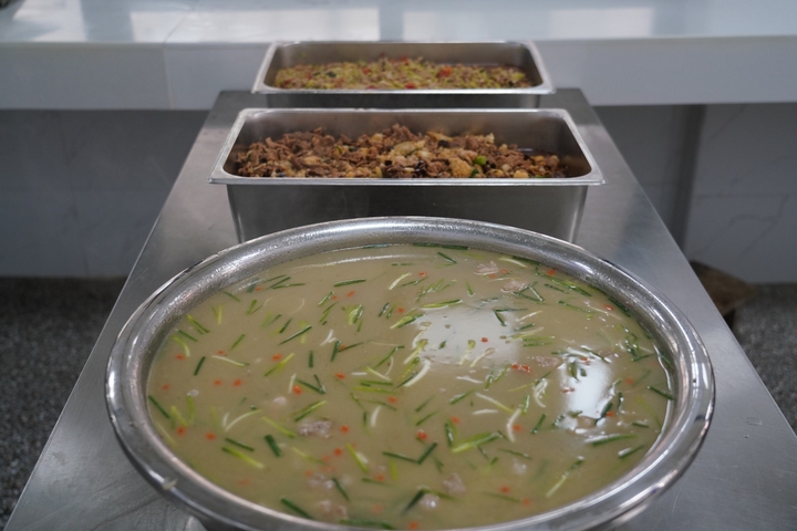 紅楓湖鎮(zhèn)第七小學(xué)營養(yǎng)餐.jpg