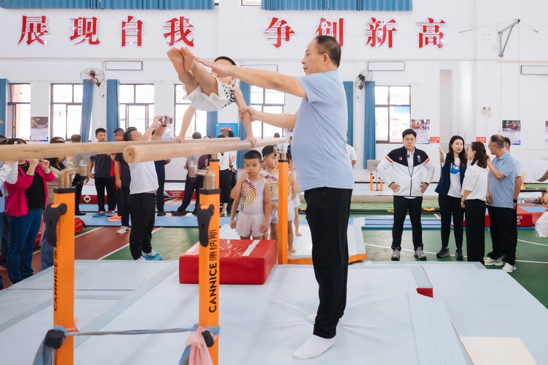 在黔南州聯(lián)合體校三都跳水基地，小運(yùn)動(dòng)員們正在進(jìn)行日常訓(xùn)練。貴州省體育局供圖.jpg