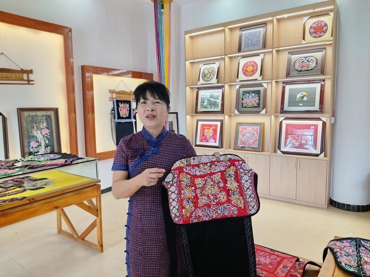 展示繡品..jpg